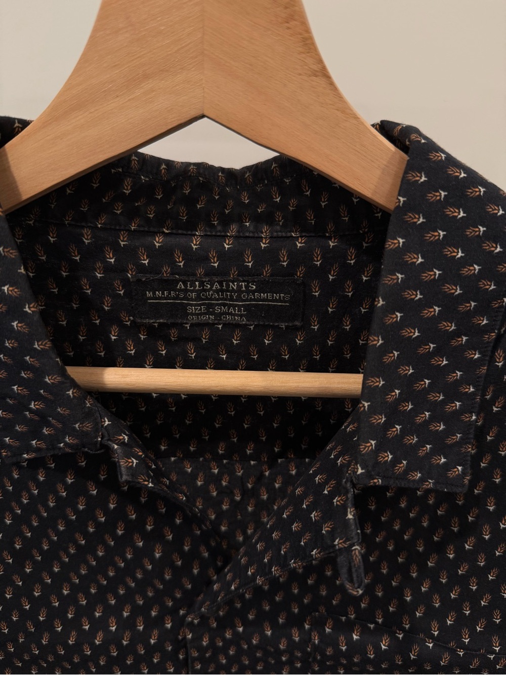 AllSaints Men’s button down with tiny acorn Print